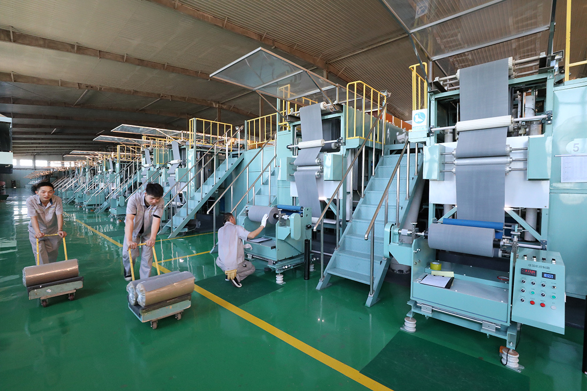 圖片新聞丨鋁箔生產(chǎn)- 七師-師團新聞-兵團胡楊網(wǎng)-兵團胡楊網(wǎng)-新疆兵團